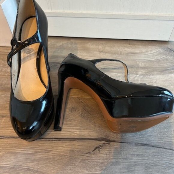 Platform heels - Picture 2 of 2